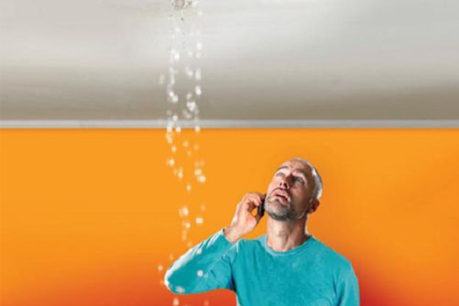 10 Cara Mengatasi Atap Bocor yang Tepat dan Tahan Lama