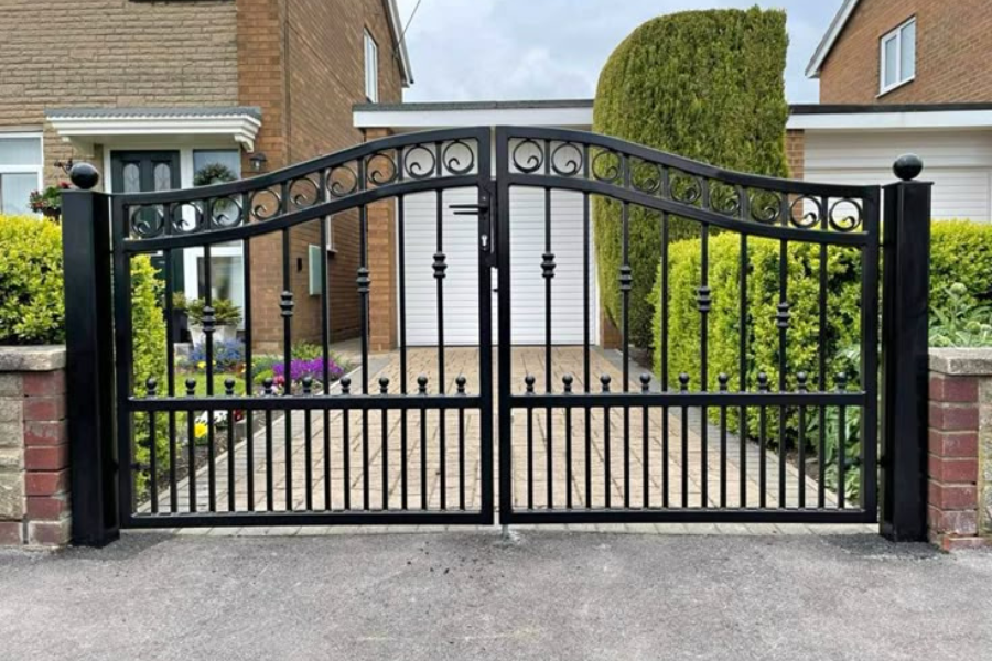 10 Material Pagar Rumah Minimalis yang Banyak Dipilih Saat Ini